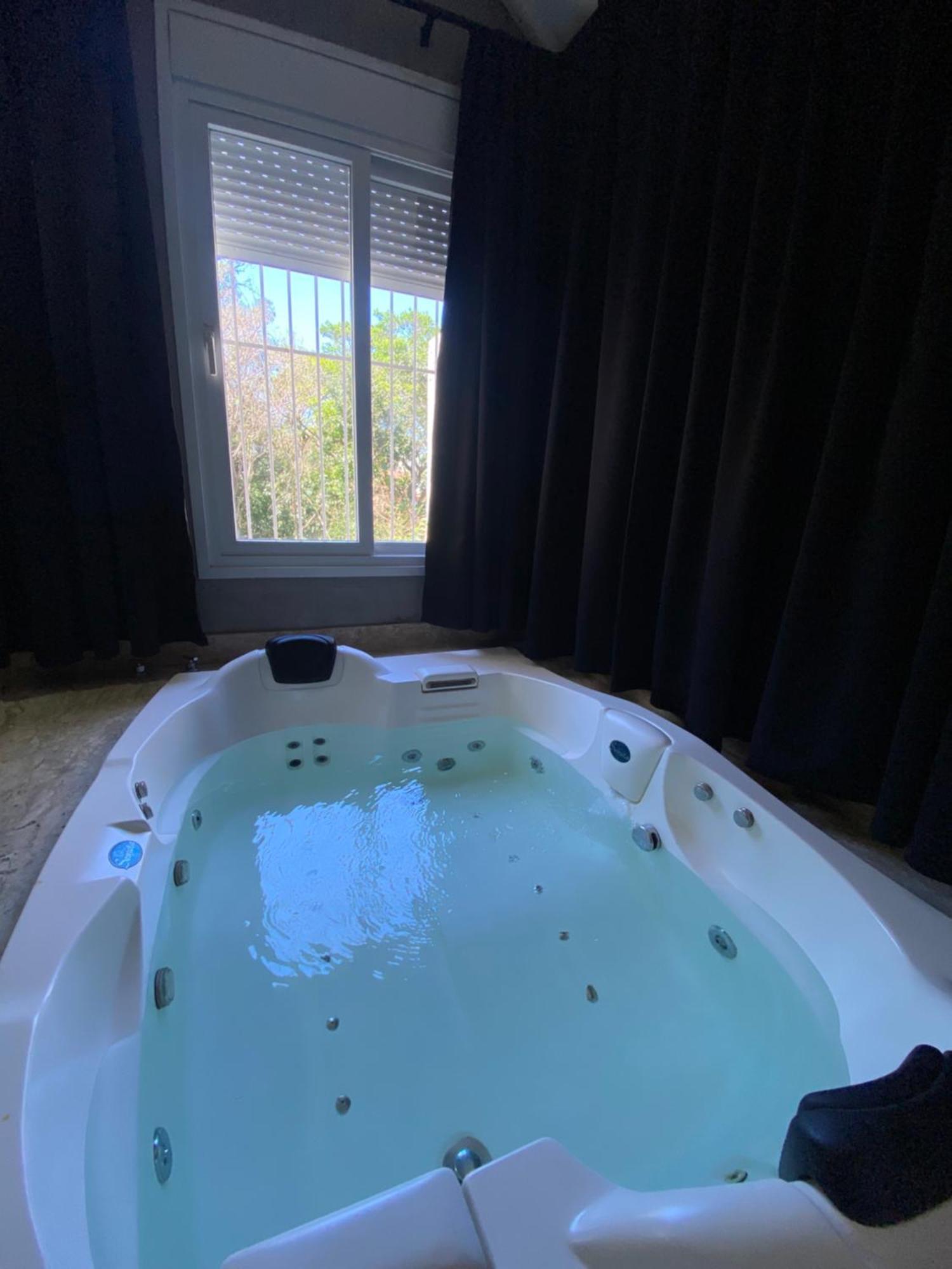 Studio Spa Bath,1542219745:JPEG
